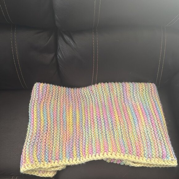 Handmade Blanket Throw Crochet Knit Pastel Baby Granny 40”x25” - Picture 2 of 7